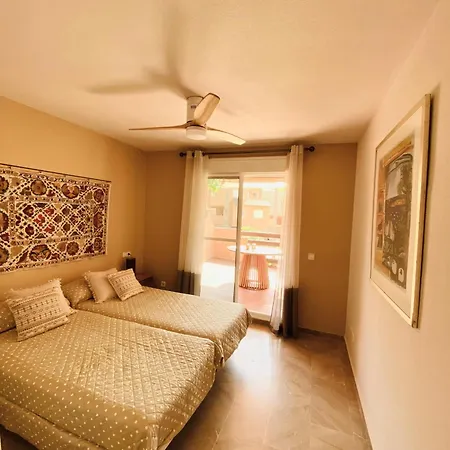 Renovated Casares Costa Appartement *